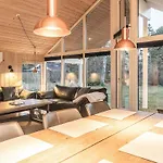 Ferienhaus Luxury Retreat By Kramnitze *
